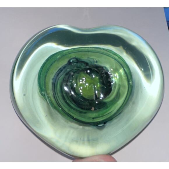 Green Heart Shaped Glass Paperweight Hand Blown With Shamrock Stamp - Picture 7 of 10